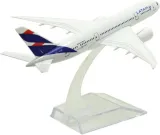 model-samolotu-boeing-b787-latam-stan-nowy