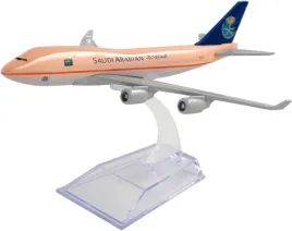 model-samolotu-boeing-b747-saudi-arabian