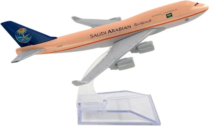 model-samolotu-boeing-b747-saudi-arabian-stan-nowy