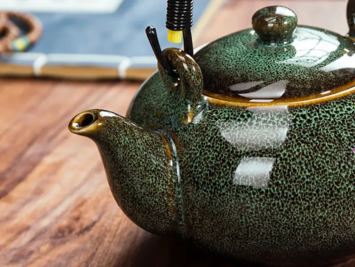 czajnik-ceramiczny-material-ceramiczny
