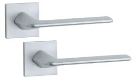 enger-klamka-stile-toba-rozeta-q-slim-7mm-psc-chrom-satynowy