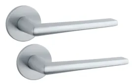 enger-klamka-stile-salta-rozeta-r-slim-7mm-psc-chrom-satynowy-okragla