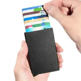 bezpieczny-portfel-etui-na-karty-dokumenty-ochrona