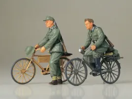 figurki-niemieccy-zolnierze-rowery-35240-tamiya