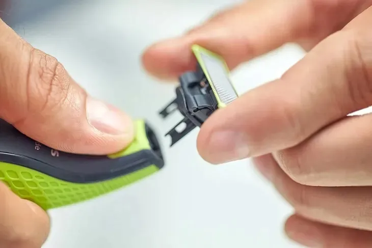 4x-ostrza-do-golarki-philips-oneblade-qp230-50-one-blade-koncowki-wymienne-marka-bez-marki