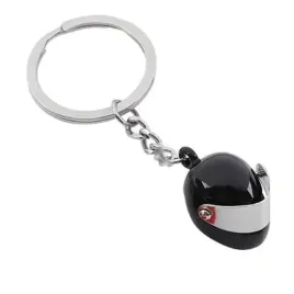 ozdobny-brelok-do-kluczy-czarny-kask