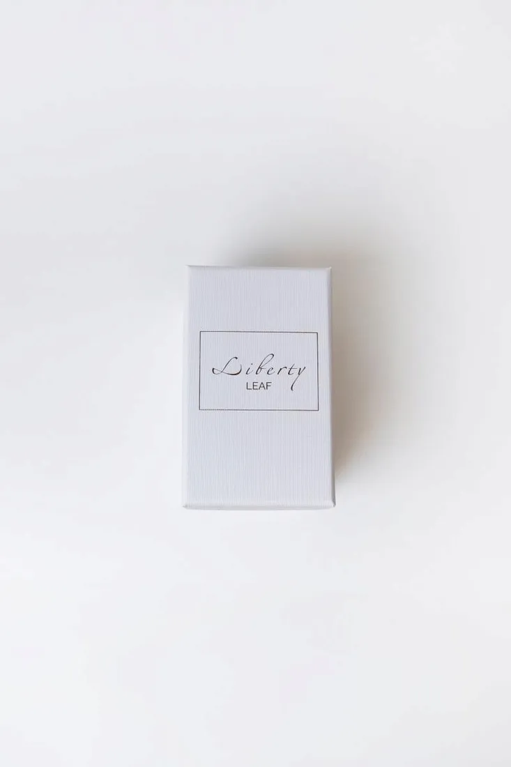 vibrating-necklace-liberty-leaf