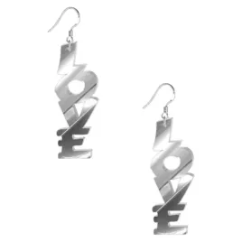 kolczyki-napis-love-srebrny-lustrzany-60x22-mm