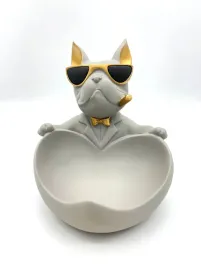 misa-buldog-bez-na-bizuterie-slodycze-owoce-prezent