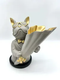 wazon-buldog-bez-prezent-na-urodziny-parapetowka