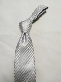 wyprzedaz-elegancki-krawat-dobra-jakosc