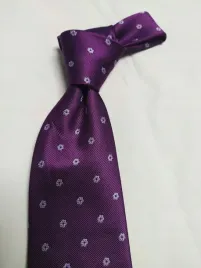 wyprzedaz-elegancki-krawat-dobra-jakosc