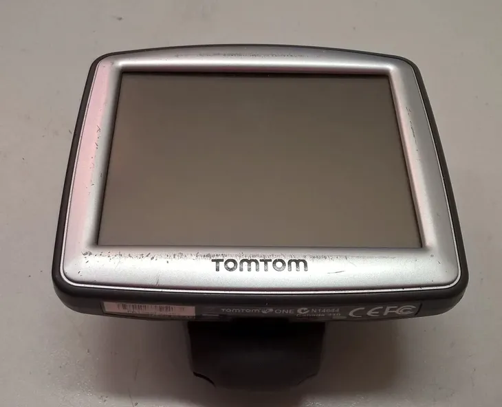 nawigacja-gps-tomtom-one-dziala-pl-menu-mapa-uk-stan-powystawowy