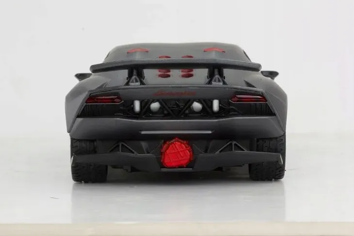rastar-sterowane-lamborghini-sesto-elemento-1-18-marka-rastar