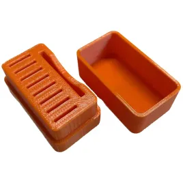 pudelko-na-8-kart-microsd-z-adapterem-i-przykrywka