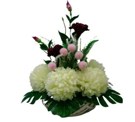 stroik-na-grob-cmentarz-biale-chryzantemy-eustoma-koszyk-751
