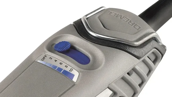 multiszlifierka-dremel-3000-15-maksymalna-moc-130-w