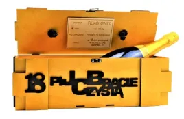 skrzynka-narzedziowa-na-alkohol-prezent-na-18-30-40-50-60-urodziny