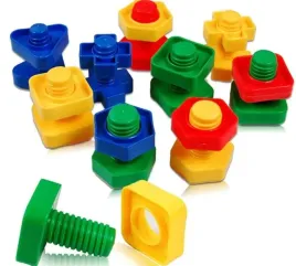 klocki-konstrukcyjne-edukacyjne-sruby-montessori-3
