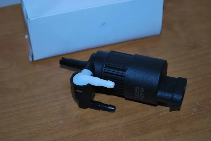 pompka-spryskiwacza-renault-maxgear-numery-katalogowe-zamiennikow-a-z-meisterteile-azmt-49-034-1025