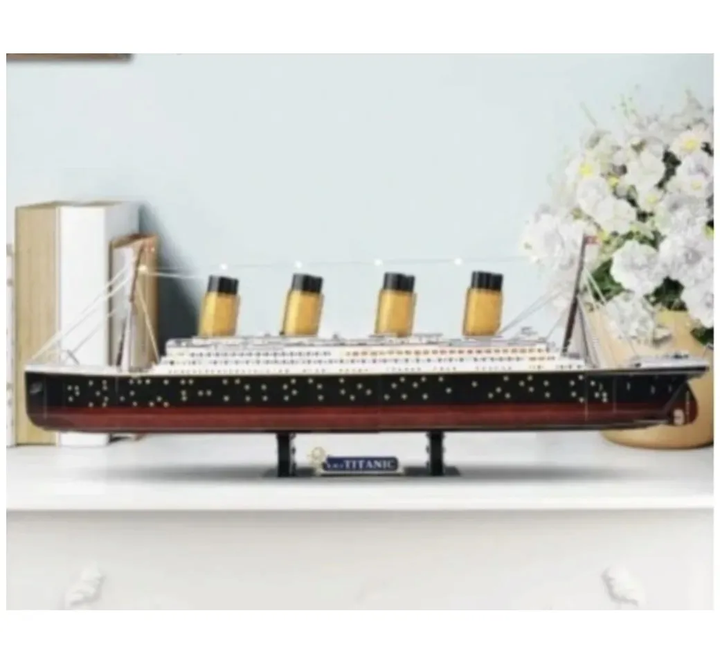 lego-puzzle-titanic-3d-led-statek-266-elementow
