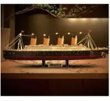 lego-puzzle-titanic-3d-led-statek-266-elementow-wiek-dziecka-14-lat