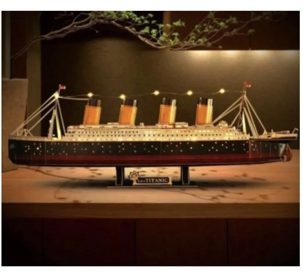 lego-puzzle-titanic-3d-led-statek-266-elementow