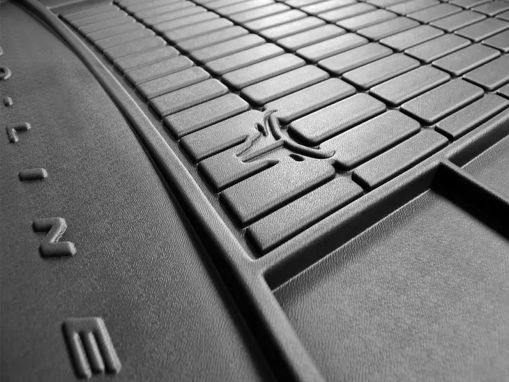 dywanik-bagaznika-frogum-kolor-czarny