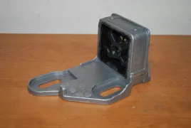 wieszak-tlumika-renault-clio-thalia-223-925-fischer