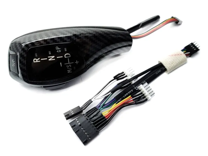 galka-zmiany-biegow-led-bmw-e90-e91-e92-e93-e87-stan-nowy-numer-katalogowy-czesci-galka-led-carbon-dla-bmw