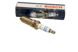 swieca-zaplonowa-mazda-5-20-05-0242230530-bosch