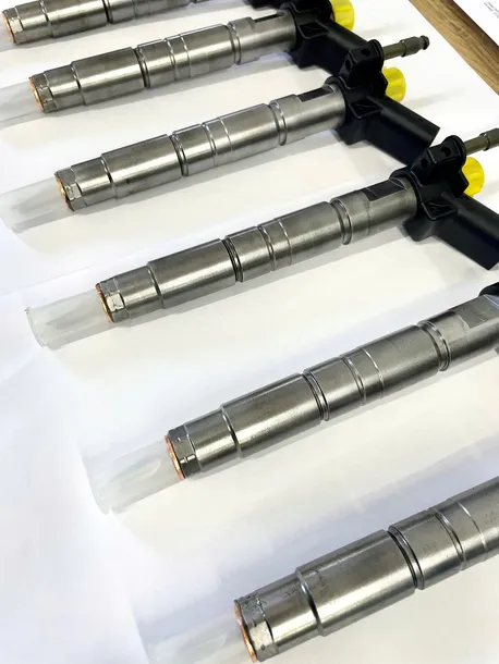 wtryskiwacz-cr-bosch-445117017-stan-nowy-typ-silnika-diesel