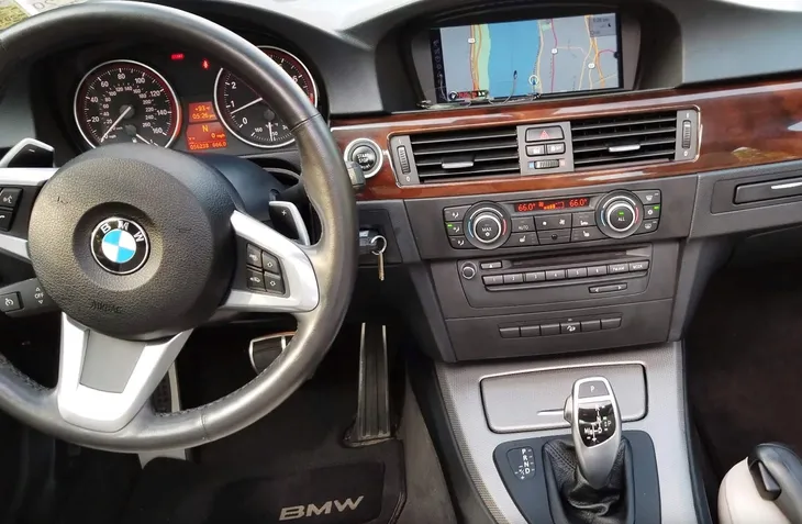 galka-zmiany-biegow-led-bmw-e90-e91-e92-e93-e87-typ-samochodu-samochody-osobowe-4x4-suv-wersja-europejska