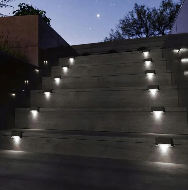 lampa-solarna-lampka-narozna-8-sztuk-czujnik-zmierzchu-na-schody-plot-stan-nowy