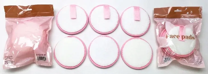 Bellavia Cleansing Microfiber Wipes - in use