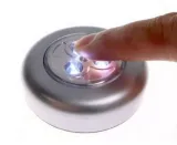 lampka-lampa-3-led-dotykowa-bezprzewodowa-na-baterie-na-sciane-szafa-klik-ksztalt-okragly