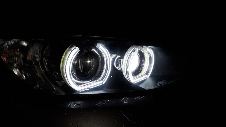 ringi-led-bmw-e90-e92-dzienne-podkowy-krystaliczne-produkt-wprowadzony-do-obrotu-na-terenie-ue-przed-13-12-2024-tak