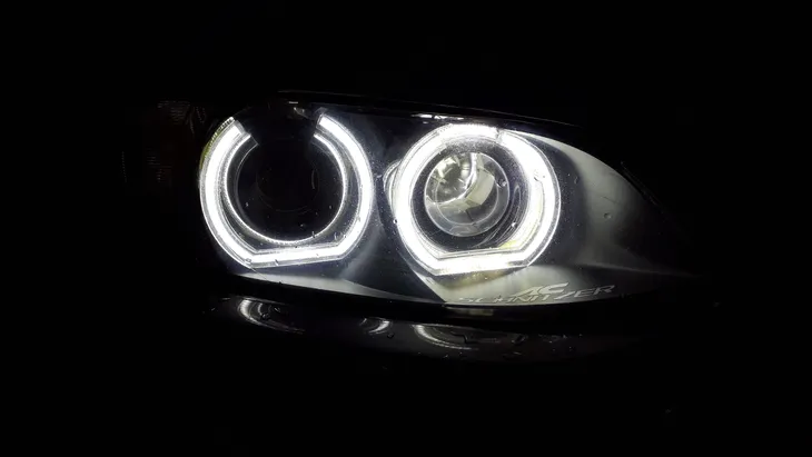 ringi-led-bmw-e90-e92-dzienne-podkowy-krystaliczne-stan-nowy-typ-samochodu-samochody-osobowe-4x4-suv