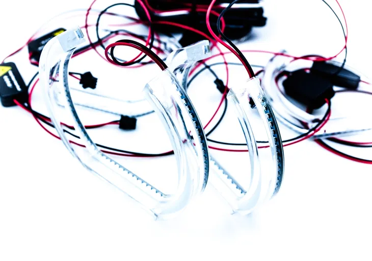 ringi-led-bmw-e36-e38-e39-e46-swiatla-dzienne-ultr-napiecie-12-v