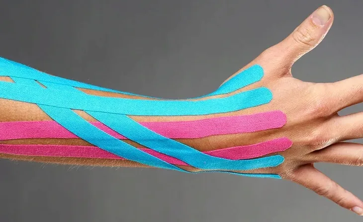 tape-tejpy-kinesiotaping-tejp-tasma-plastry-model-black