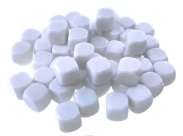 pusta-kostka-do-gry-biala