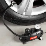 kompresor-samochodowy-mini-12v-acomp-07-sprezarka-stan-nowy-marka-amio-kod-producenta-02181