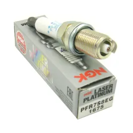 ngk-swieca-zaplonowa-1675-do-audi-a4-b7-b8-a5-q5-superb-ii-passat-b6-b7