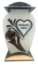 piekny-duzy-znicz-czara-napis-kochanej-corce-zloty-z-kalia-32-cm