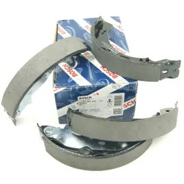 bosch-szczeki-hamulcowe-tyl-do-ford-fiesta-mk6