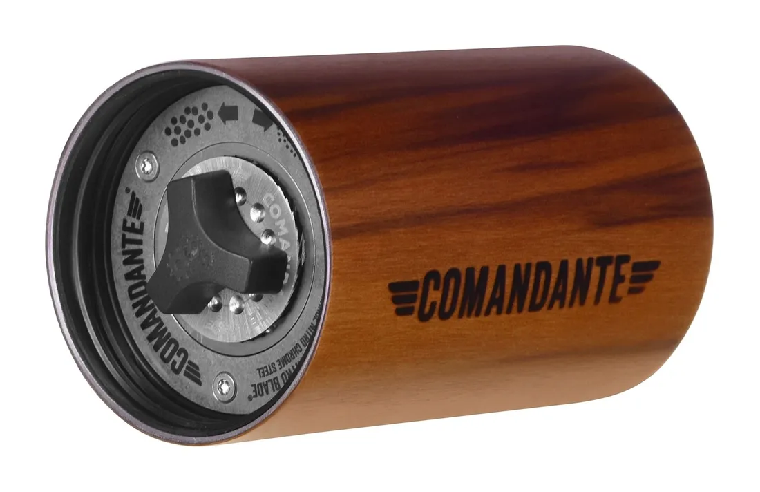 comandante-c40-mk4-nitro-liquid-amber