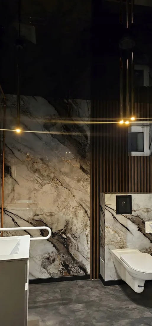 plyta-scienna-weglowa-pcv-wpc-panel-scienny-280-x122-cm-chocolate-gold-pol