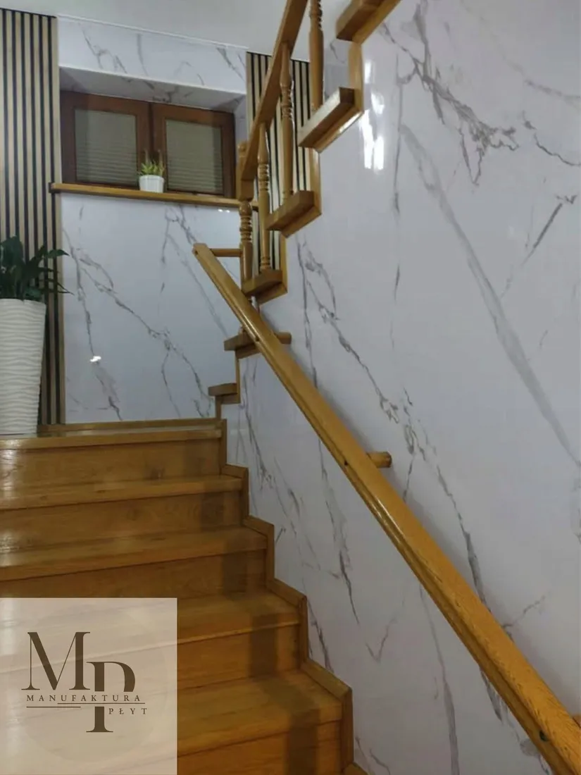 plyta-scienna-weglowa-pcv-wpc-panel-scienny-280x122-cm-bialy-marmur-polysk-stan-nowy