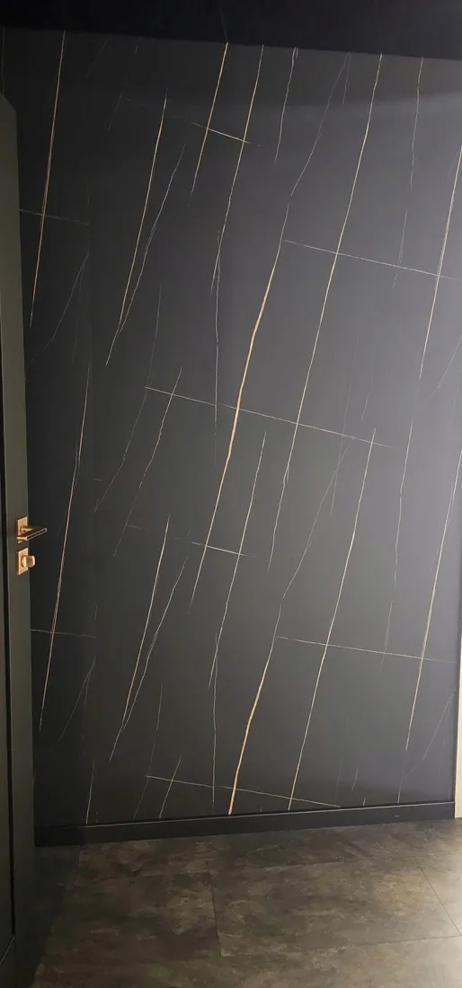 plyta-scienna-weglowa-pcv-wpc-panel-scienny-280x122-cm-midnight-black-mat-stan-nowy