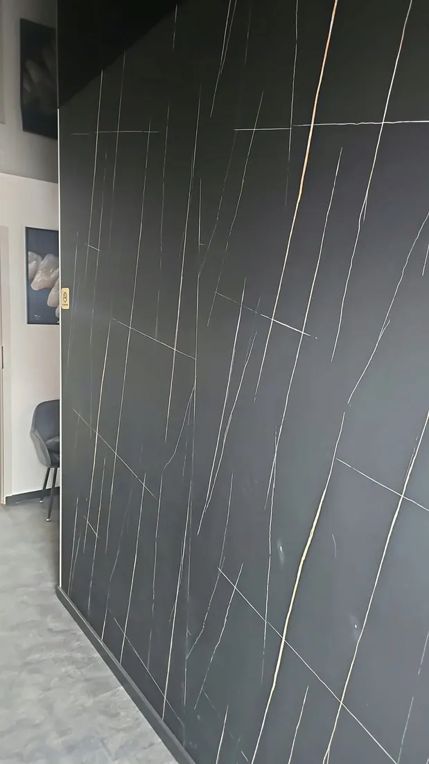 plyta-scienna-weglowa-pcv-wpc-panel-scienny-280x122-cm-midnight-black-mat